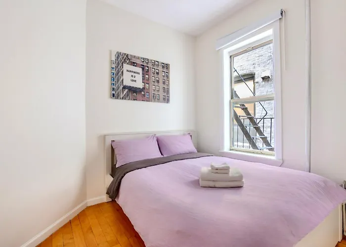 2 Bedroom Home In Lower Manhattan