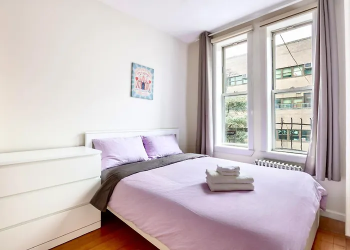 2 Bedroom Home In Lower Manhattan